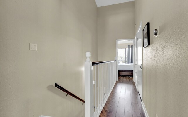 Luxury Riverfront Condo 1 BLK to Schlitterbahn!