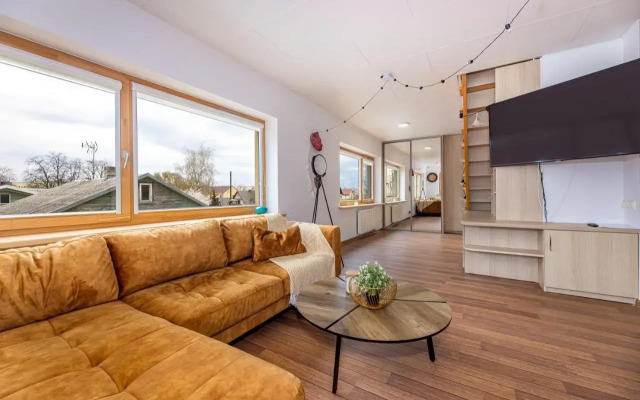 VIEW POINT APT@City Center+PKG, By Cohost