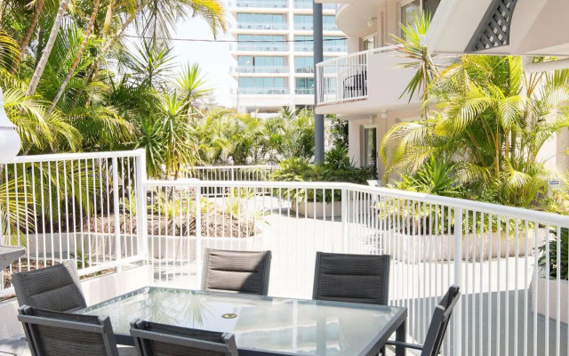 Costa D'ora Apartments