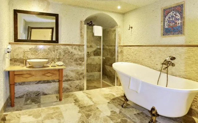 Seki Cavusin Suite