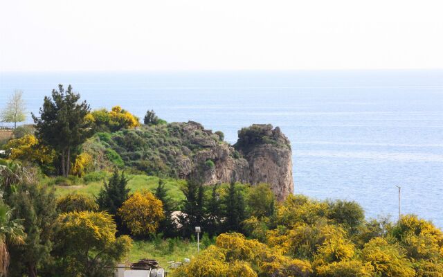 Regna Hotel
