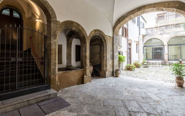Casa dell'Antiquario al Teatro Massimo