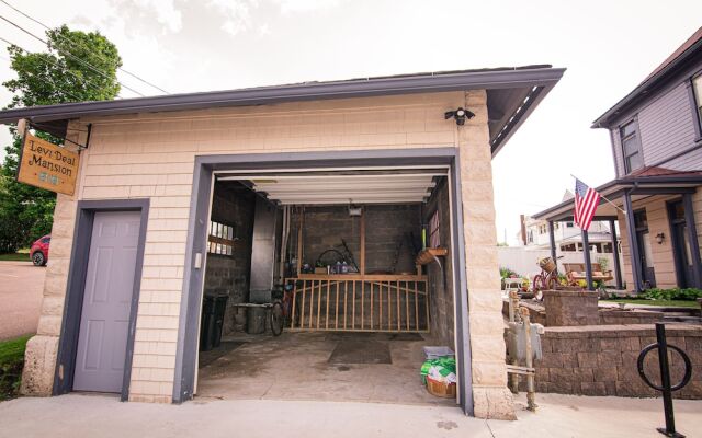 The Levi Deal Mansion Bed & Breakfast