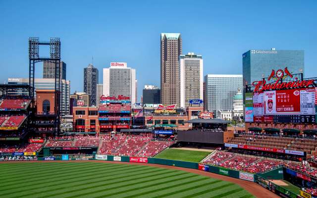 Hilton St. Louis at the Ballpark