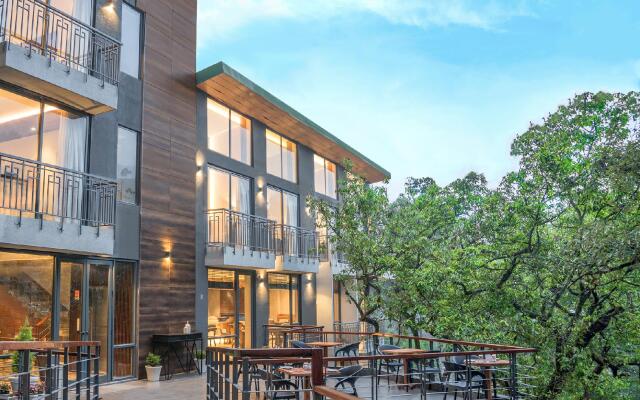 The Rosefinch Sarovar Portico