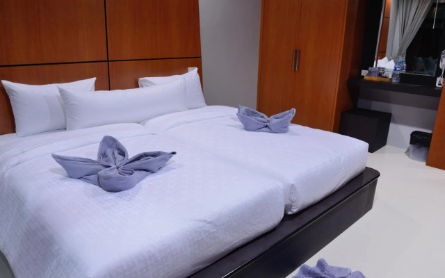 The Breeze Lipe Resort