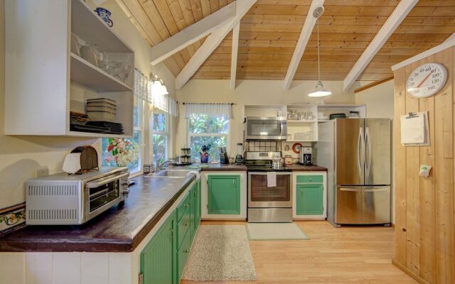 Papai Lanai 3 Bedroom Home by Redawning