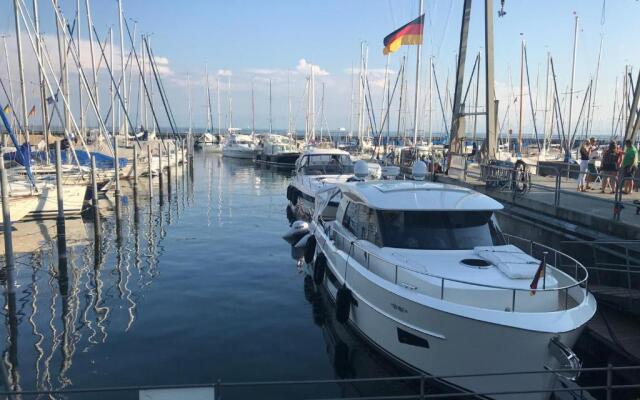 Ferienwohnung am Zeppelin Hangar