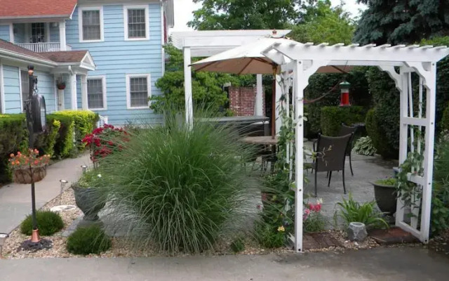 Somewhere Inn Time Bed & Breakfast
