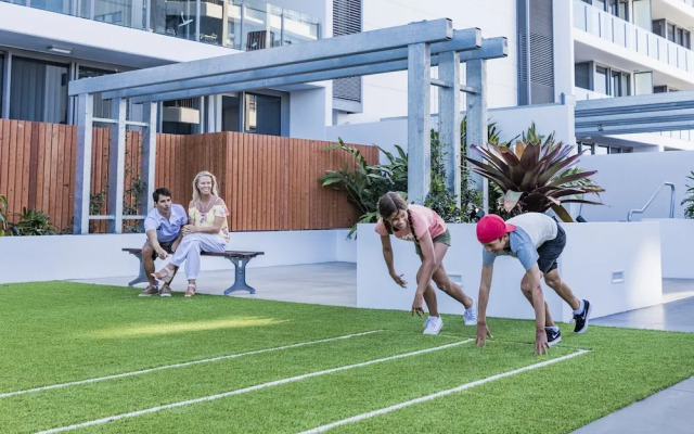 Sky Broadwater Apartments