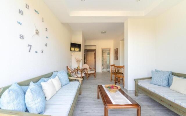 The Holiday House 2