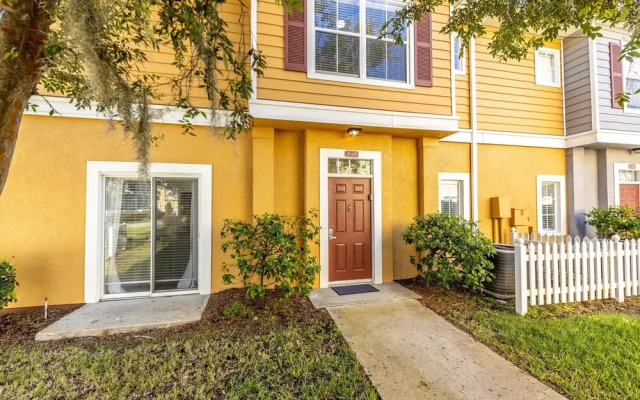 Fantastic Townhouse With a Themed Room Near Disney by Redawning