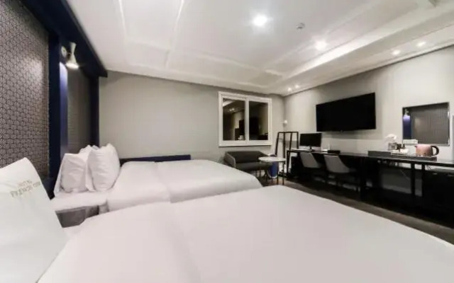 Hotel French Code