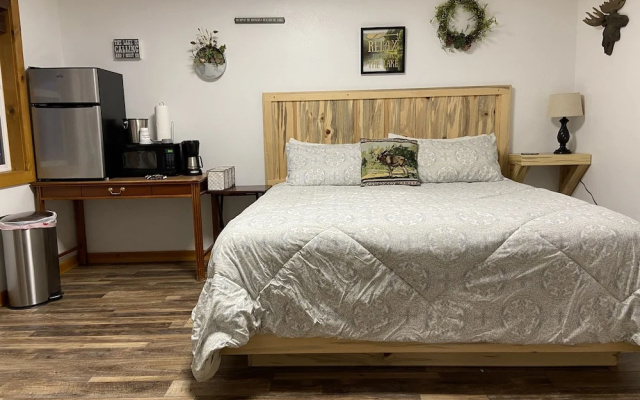 Cascade Lake Inn