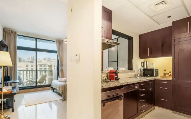 Canal View Studio Near Marina Palm Jumeirah