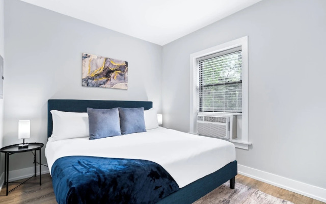 Stylish 1BR in Lakeview - Brompton 1 rep
