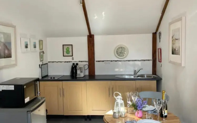 1-bed Luxury Studio Apartment in Tregony, Truro