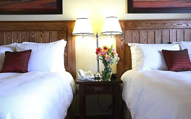 Huff Estates Inn & Winery