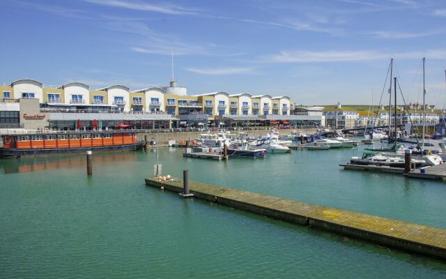 Marina Apartment Parking by Brighton Holiday Lets