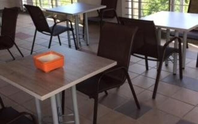 Hotel Prada Sas