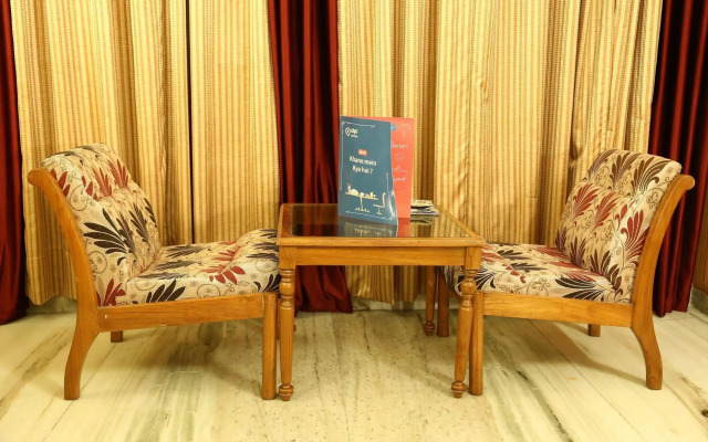 OYO 821 Sarao Hotel