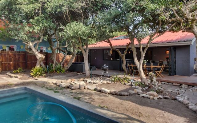 Long Beach Holiday House