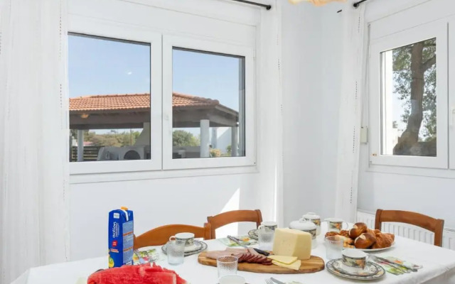 Amphitrite Villa in Gennadi