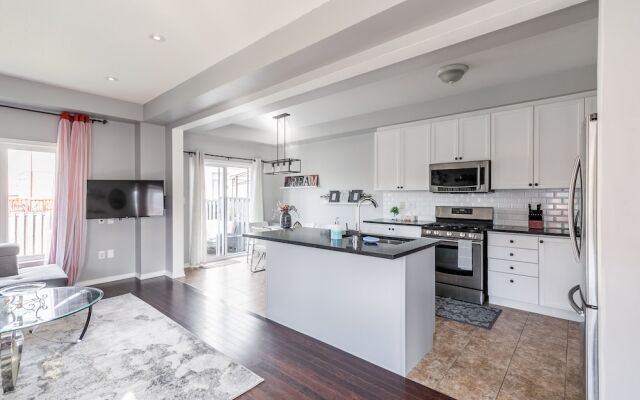 GLOBALSTAY. Luxury 3BR Townhomes with HOT TUB, Gym, BBQ