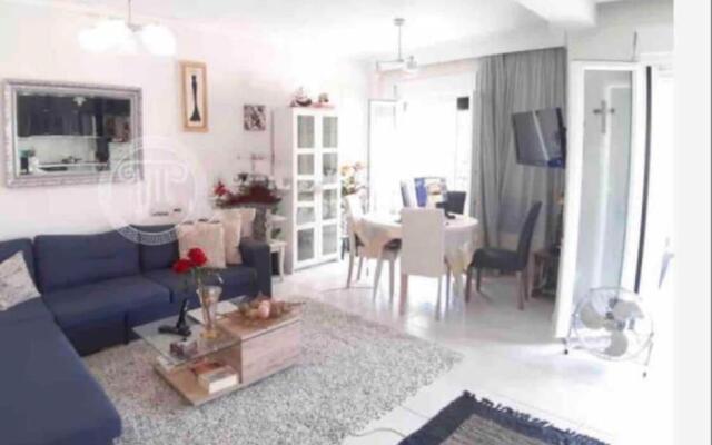 Beautiful stylish beach apt near Thessaloniki