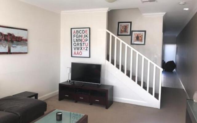 Travers Street Apartment