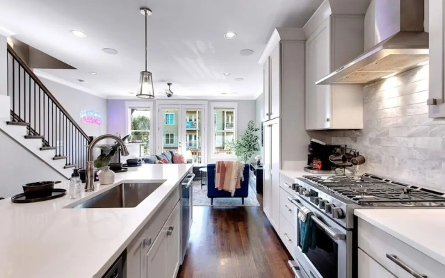 Near Gulch 12 South Book Luxury Now