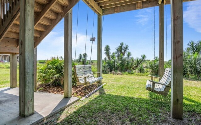 #justawavin' 3 Bedroom Home by RedAwning