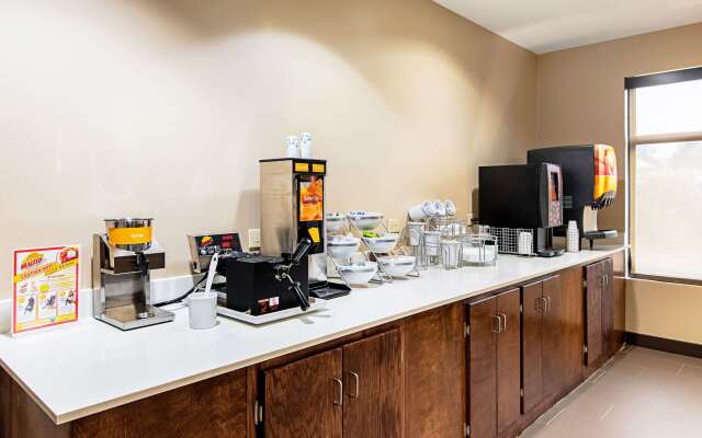 Comfort Inn & Suites Pine Bluff