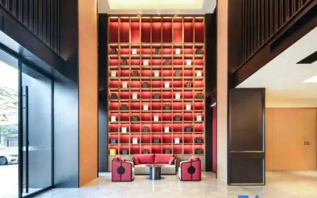Yizhe International Hotel (Nanning Changgu Road Subway Station)