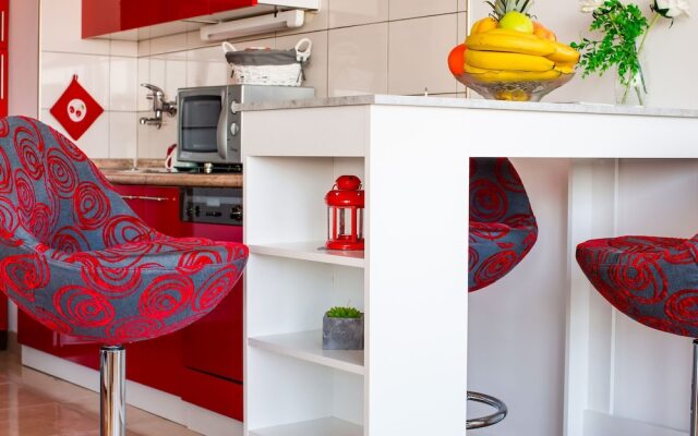 Studio Apartment in Zagreb With Lake Nearby