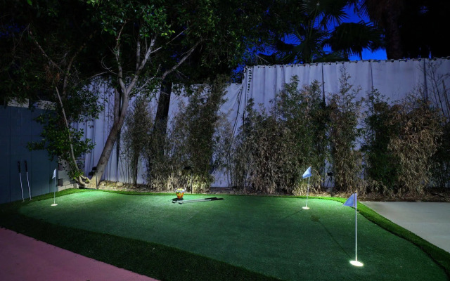 The Wesley by AvantStay – Mid-Century Modern Oasis with Pool