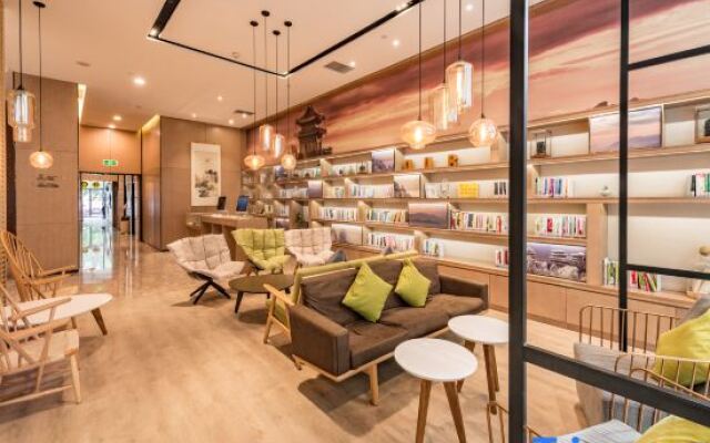 Rezen Hotel Wuduo