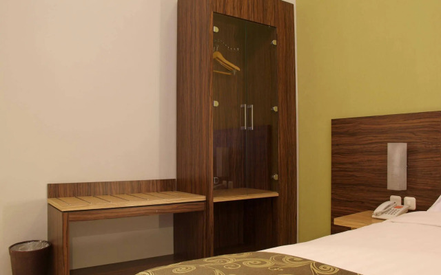 RedDoorz near Dreamland Beach Uluwatu