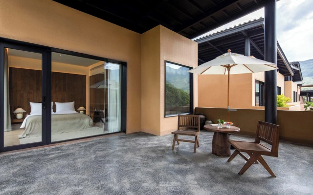 Mucheng Xichi Snow Mountain Art Resort