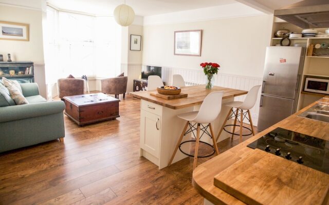 2 Beachtop Court Apartments