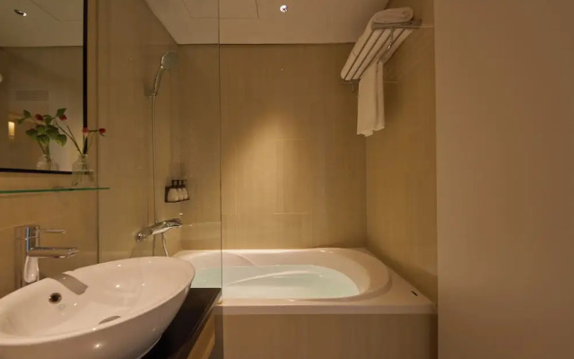 M Village Hotel Kim Ma