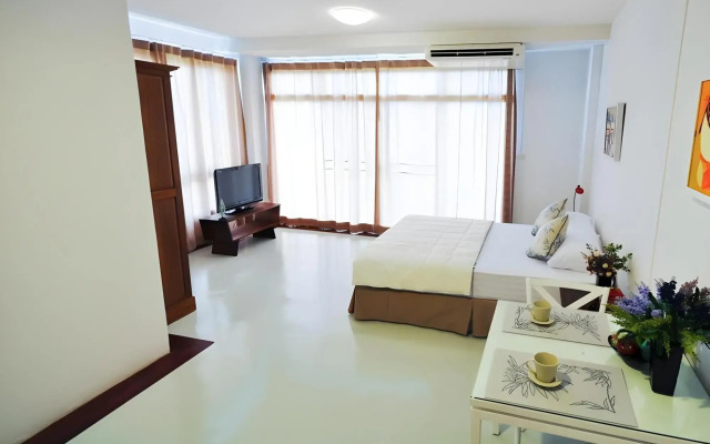 The Meet Green Apartment