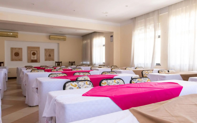 Royal Court Hotel