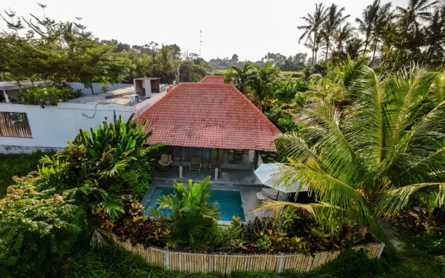 Nyaman Villas by EVDEkimi - Romantic escape among rice fields with Pool, Terrace