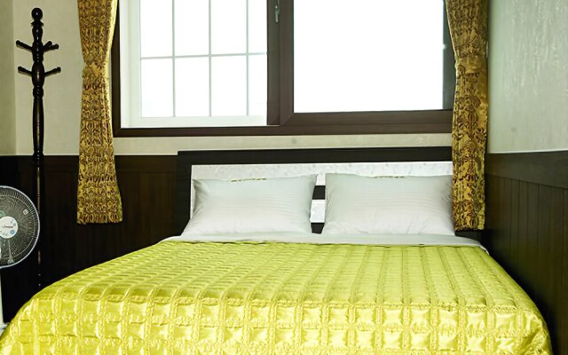 Tongyeong White Beach Pension