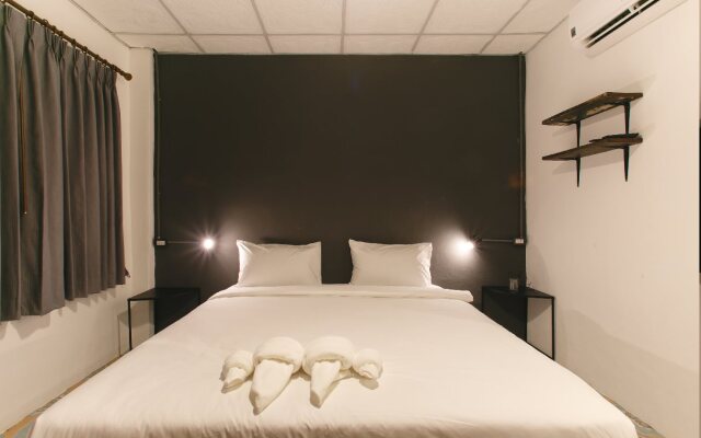 Bedtime Story at Chiang Mai - Hostel