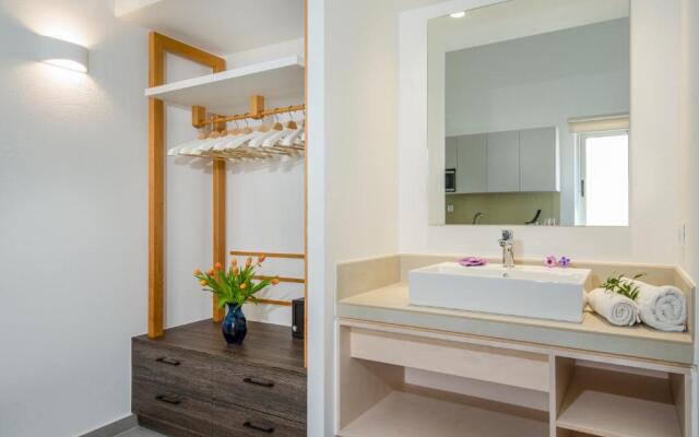 Lotus Hotel Apartments