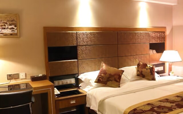 Lanze Holiday Hotel