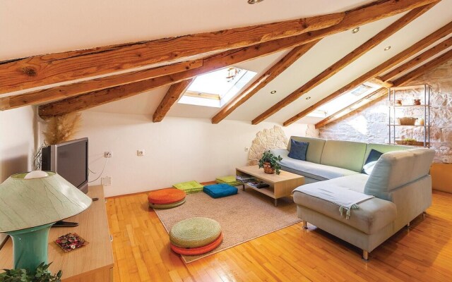 Nice Apartment in Fazana With 2 Bedrooms