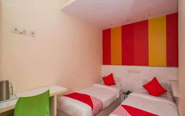 Bheemudu Hotel by OYO Rooms